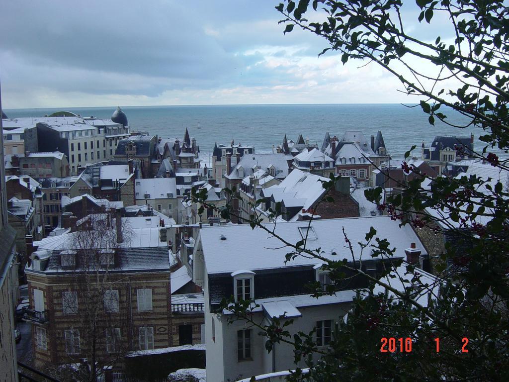 Appartements Et Gite Les Hauts De Sophia Trouville-sur-Mer Exterior photo