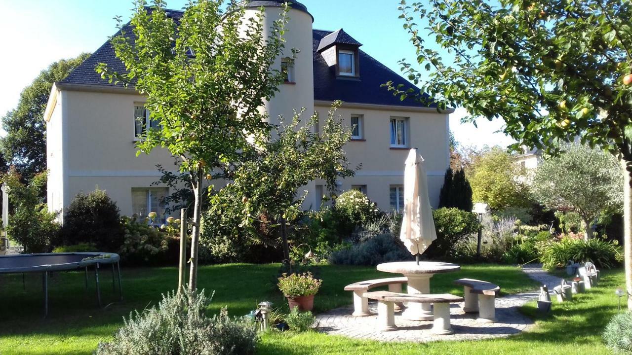 Appartements Et Gite Les Hauts De Sophia Trouville-sur-Mer Exterior photo